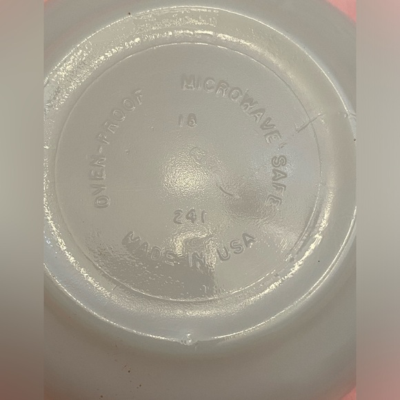 VINTAGE SET OF 3 GLASBAKE MILK GLASS 11 ounce or 330ml DISHES WITH HANDLES - Picture 6 of 9